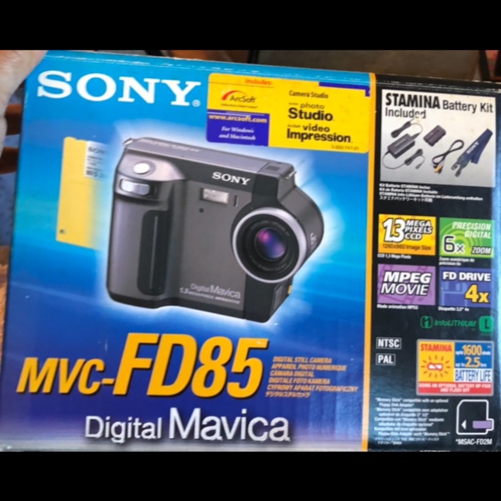 Sony Digital Mavica MVC-FD85 Camera in Black